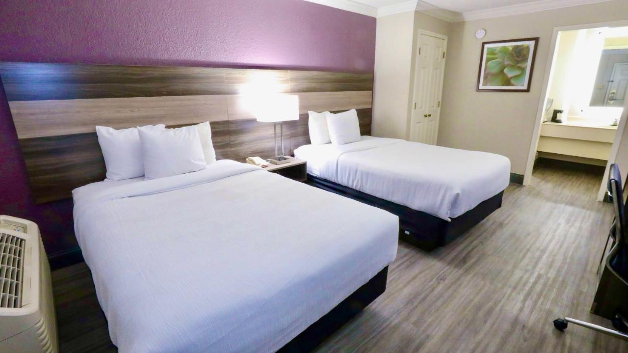 La Quinta Inn By Wyndham San Antonio Lackland מראה חיצוני תמונה