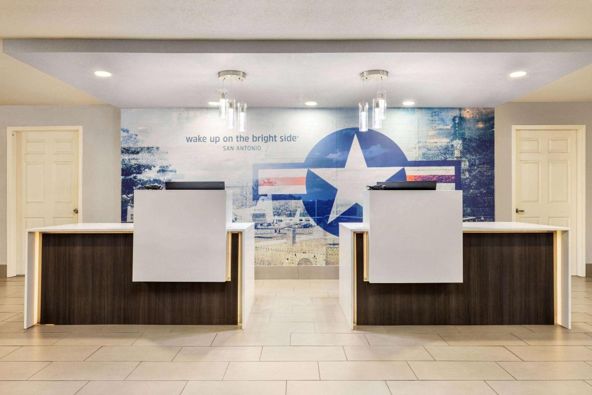 La Quinta Inn By Wyndham San Antonio Lackland מראה חיצוני תמונה