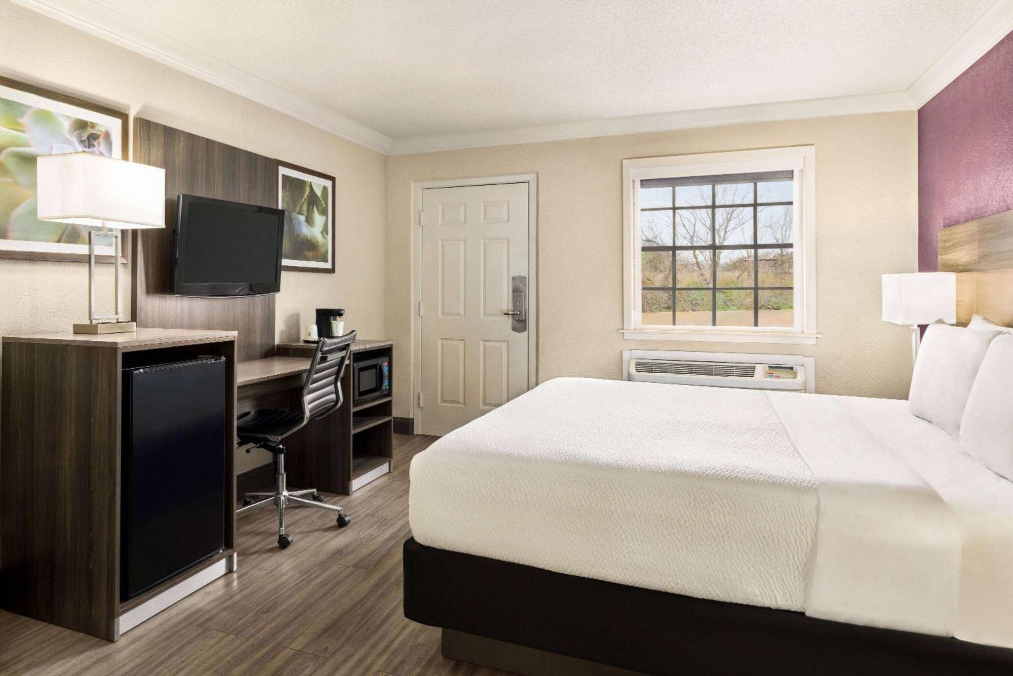 La Quinta Inn By Wyndham San Antonio Lackland מראה חיצוני תמונה