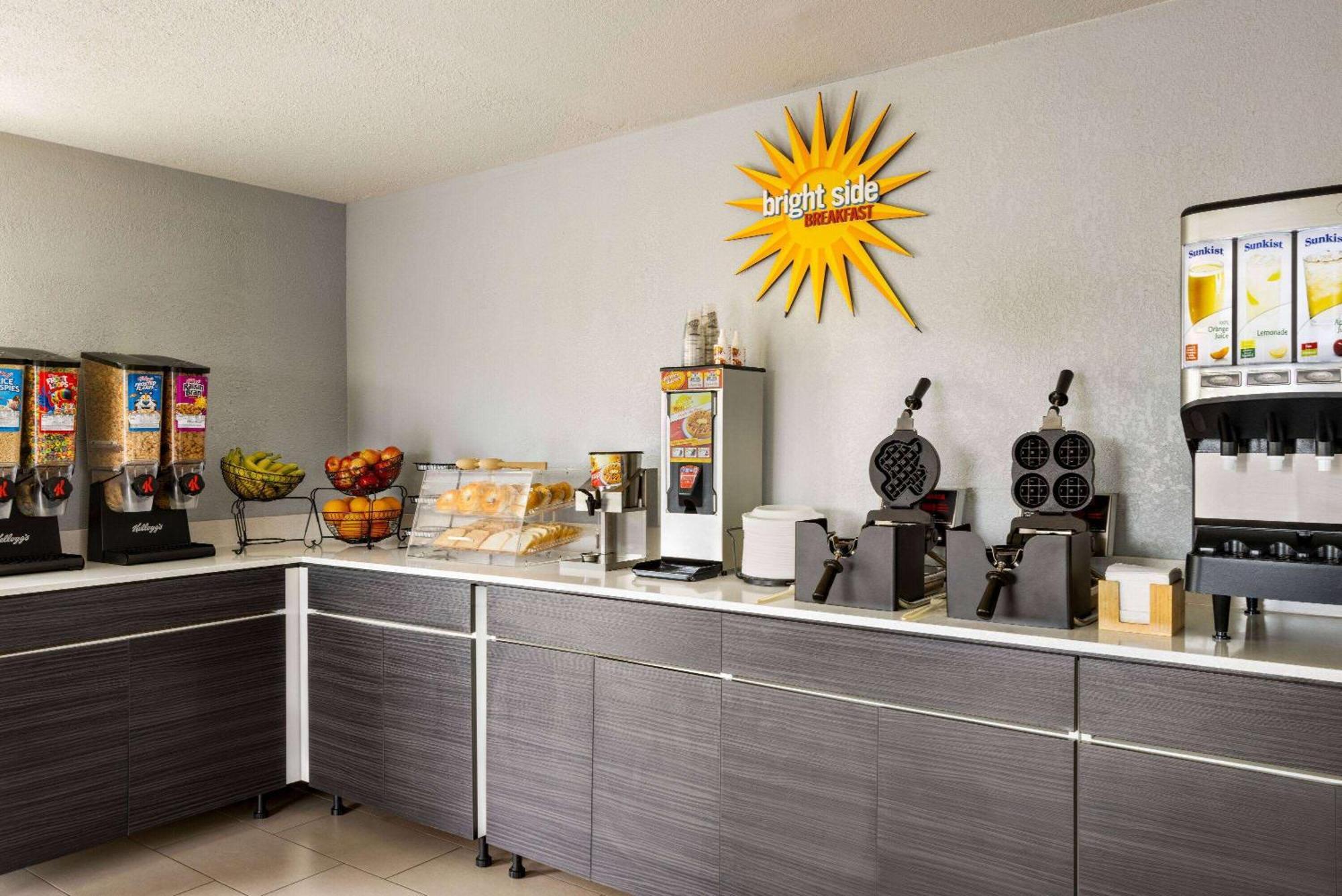 La Quinta Inn By Wyndham San Antonio Lackland מראה חיצוני תמונה