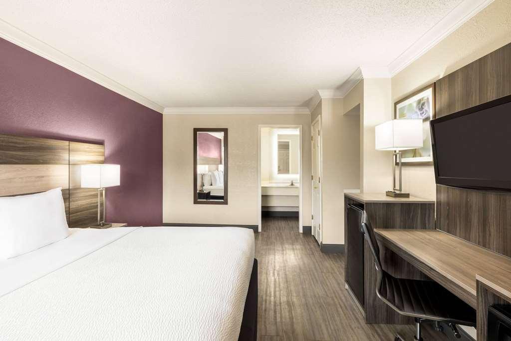 La Quinta Inn By Wyndham San Antonio Lackland חדר תמונה