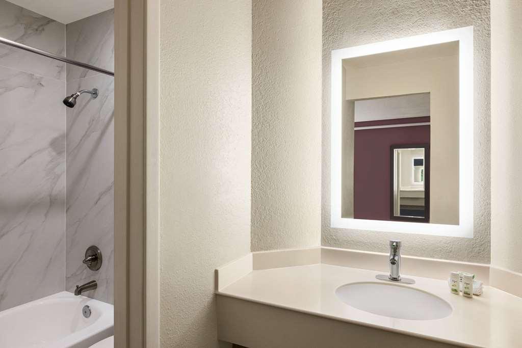 La Quinta Inn By Wyndham San Antonio Lackland חדר תמונה
